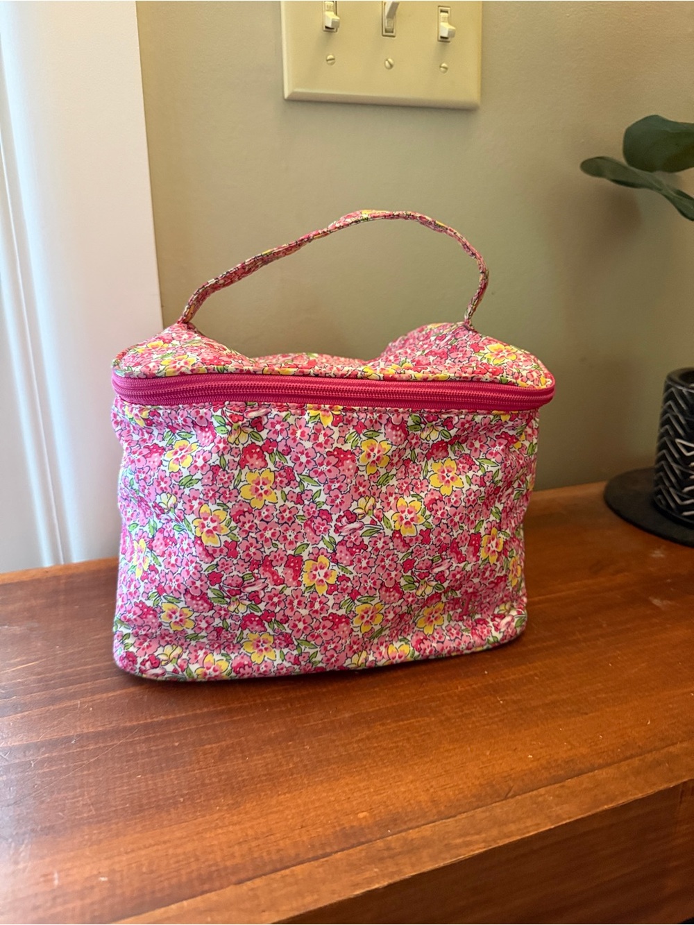 Lauren Ralph Lauren Floral Cosmetic Train Case Makeup Travel Bag